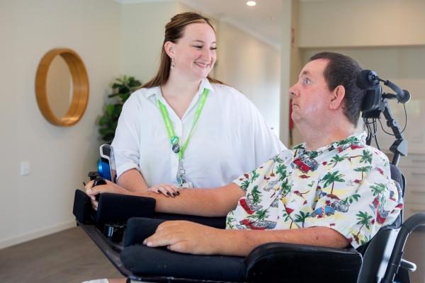 Manly-staff-and-resident A WesleyCare staff member providing support for a resident.