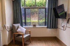 A spot to watch some TV, Kentish Court